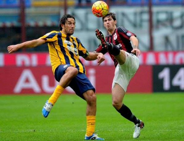 Video bàn thắng: AC Milan 1-1 Hellas Verona (Vòng 16 Serie A)