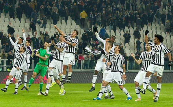 Highlights Juventus 3-1 Fiorentina: Trở lại tốp 4!