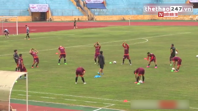 VIDEO: U23 Việt Nam khởi động trước trận đấu với JFL Selection