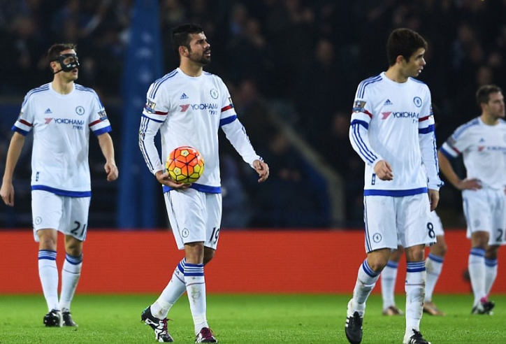 Chelsea thua đơn thiệt kép trước Leicester City