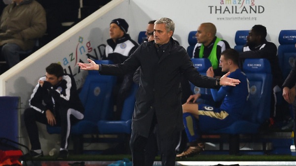 Chelsea ra quyết định chính thức cho Mourinho