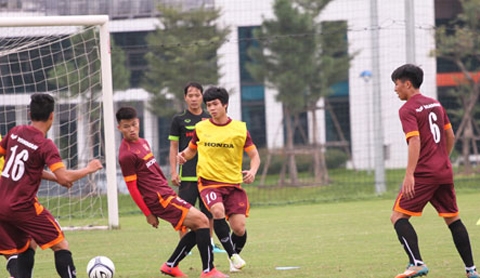 HLV Miura xếp Công Phượng chơi ở vị trí mới