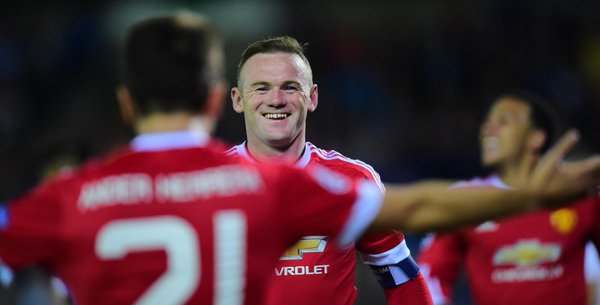 VIDEO: Màn phối hợp ghi bàn mãn nhãn giữa Rooney và Martial trước Swansea