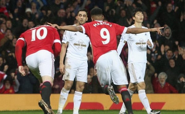 Highlights Man Utd 2-1 Swansea: Dấu ấn hàng công!