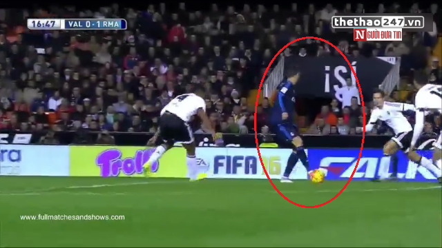 VIDEO: Pha kiến tạo không cần nhìn của Ronaldo cho Benzema