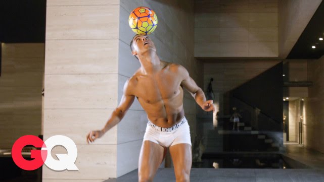 VIDEO: Màn tâng bóng siêu sexy của Cristiano Ronaldo