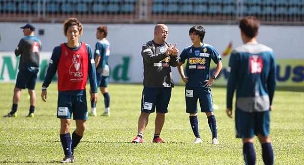 Tuấn Anh nhận sự quan tâm đặc biệt từ BHL Yokohama FC