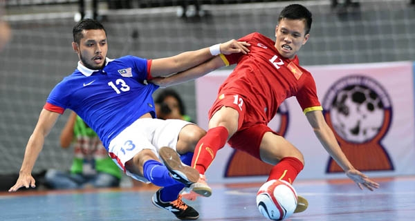 ĐT Futsal Việt Nam nhọc nhằn đánh bại ĐT Malaysia