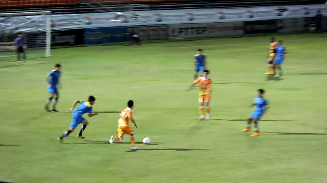 VIDEO: Cầu thủ Campuchia 'gây sốt' trong màu áo CLB Thái League