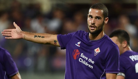 Mario Suarez cập bến Premier League