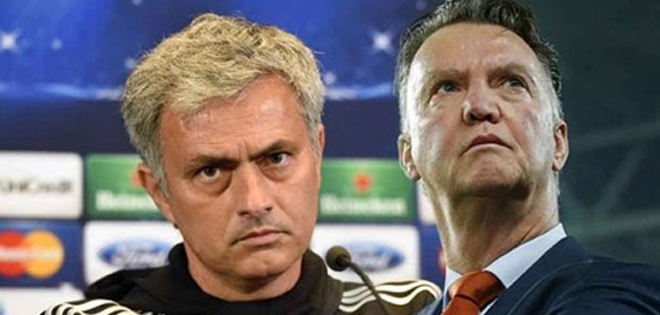 Tháng 2, Mourinho thay thế Van Gaal dẫn dắt MU