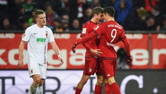 Video bàn thắng: Augsburg 1-3 Bayern Munich (Vòng 21 Bundesliga)