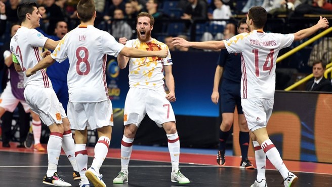 Video chung kết Futsal châu Âu: Nga 3-7 Tây Ban Nha