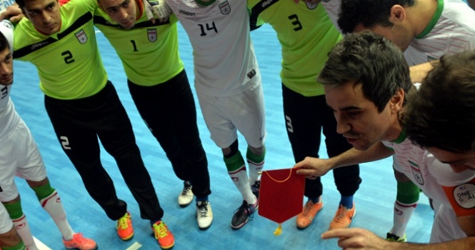 Futsal Uzbekistan vs Futsal Iran: Chìa khoá 10 phút đầu trận, 21h00 ngày 21/2