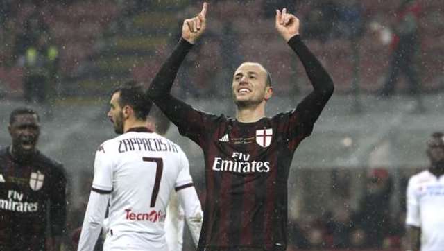 Video bàn thắng: AC Milan 1-0 Torino (Vòng 27 - Serie A)