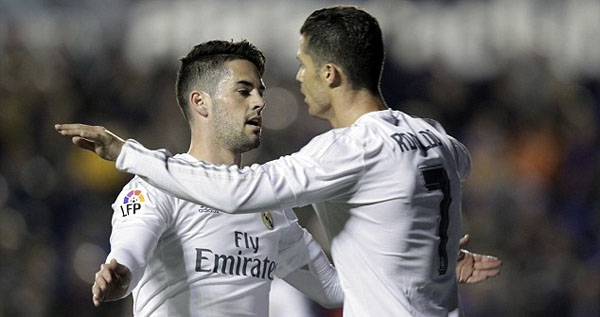 Ronaldo tỏa sáng giúp Real đánh bại Levante
