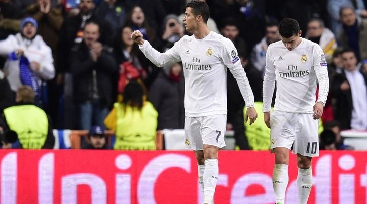 Ronaldo được đồng đội bảo vệ trước làn sóng chỉ trích