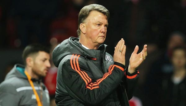 Trước derby Manchester: HLV Van Gaal nghĩ tiêu cực