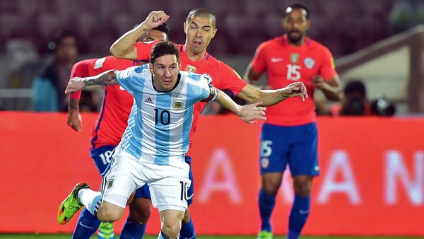 Video bàn thắng: Chile 1-2 Argentina (Vòng loại World Cup 2018)