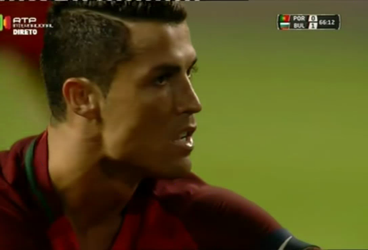 VIDEO: Cảm xúc khi miss pen của Ronaldo ở trận thua Bulgaria