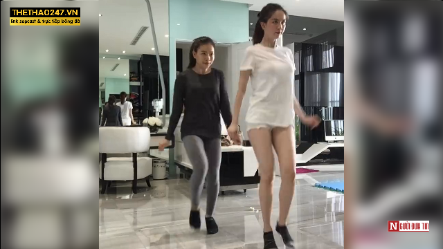 VIDEO: Bài thể dục mãn nhãn của Ngọc Trinh trong phòng tập