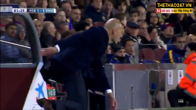 VIDEO: Phản ứng bất ngờ của HLV Zidane trước siêu phẩm hụt của Ronaldo