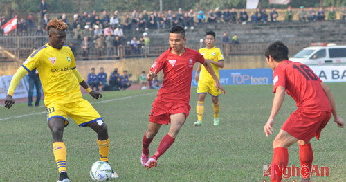 Odah ghi bàn thắng duy nhất giúp Sông Lam Nghệ An chiến thắng
