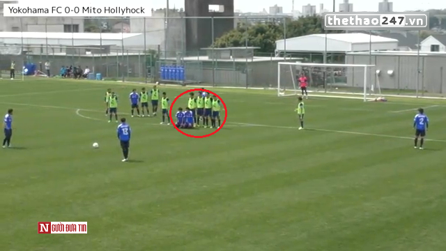 VIDEO: Pha đá phạt 'lạ mắt' của Mito Hollyhock trước Yokohama