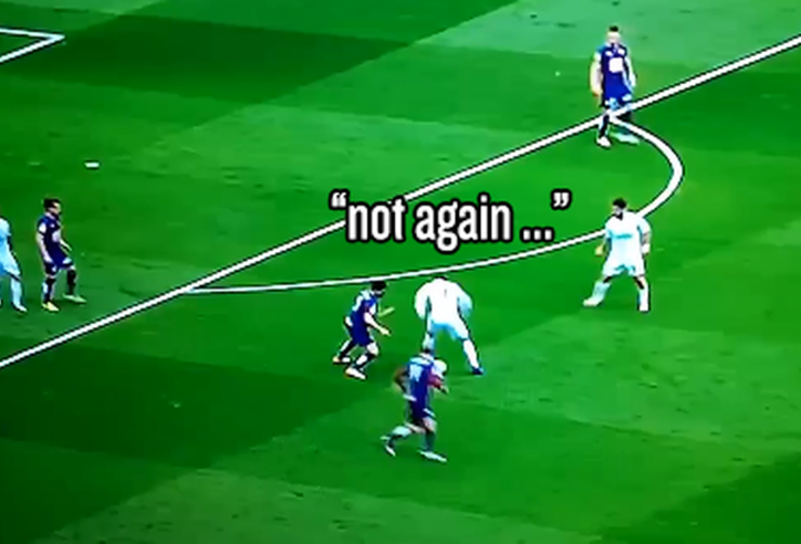 VIDEO: Khi Ronaldo bị đối phương 2 lần xỏ háng trong 1 pha bóng