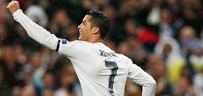 Ronaldo thiết lập vô số kỷ lục sau cú hat-trick vào lưới Wolfsburg