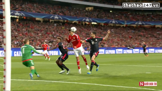 VIDEO: Pha không chiến khó hiểu dẫn tới bàn thua của Manuel Neuer