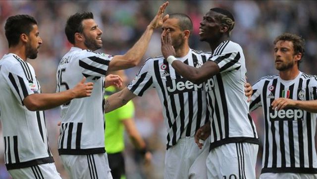 Video bàn thắng: Juventus 4-0 Palermo (Vòng 33 - Serie A)
