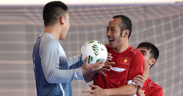 ĐT Futsal Việt Nam tập buổi đầu tiên tại Nhật Bản