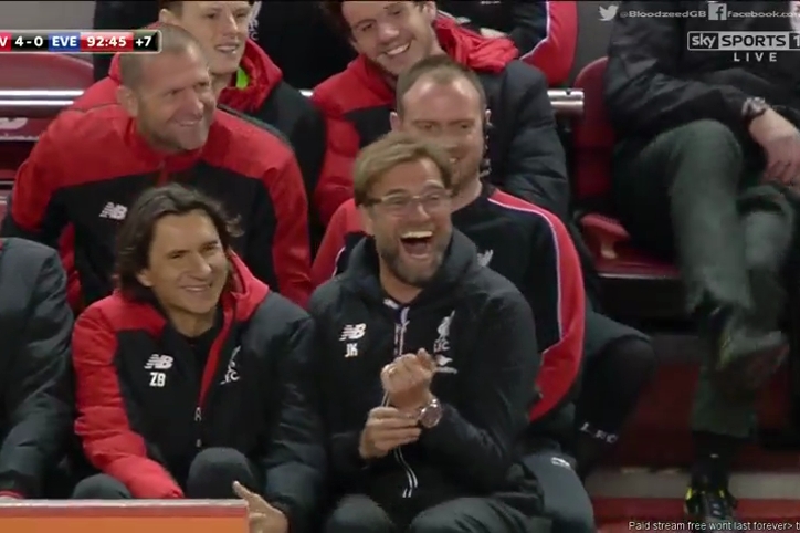 VIDEO: HLV Klopp 'phát cuồng' với pha bóng ảo diệu của các cầu thủ Liverpool