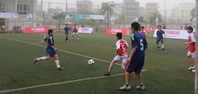 Sôi động ngày khai mạc vòng loại Bóng đá học đường 2016 tại Hà Nội