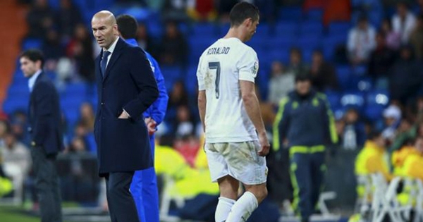 C.Ronaldo thông báo tình hình chấn thương