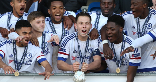 Tin bóng đá Anh 23/4: Chelsea giữ chân thành công thủ quân đội trẻ vừa vô địch cúp châu Âu