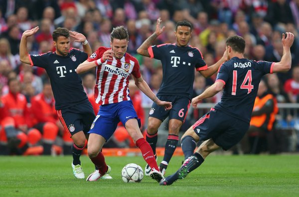 VIDEO: Siêu phẩm solo qua 4 cầu thủ Bayern rồi ghi bàn của Saul Niguez