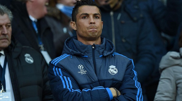 Điểm tin 28/4: Ronaldo nhận tin xấu, M.U tìm người đá cặp với Martial