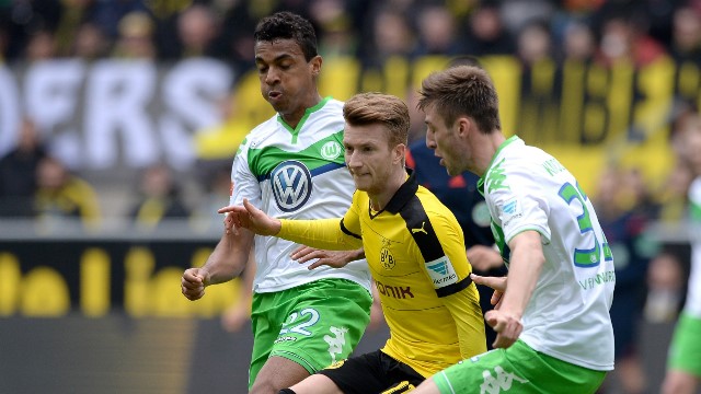 Video bàn thắng: Dortmund 5-1 Wolfsburg (Vòng 32 - Bundesliga)