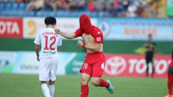 Video bàn thắng: Bình Dương 5-0 HAGL (Vòng 9 V-League 2016)