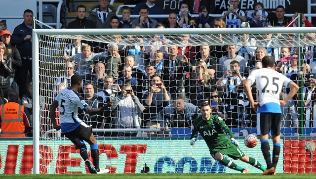 Video bàn thắng: Newcastle 5-1 Tottenham (Vòng 38 - Ngoại hạng Anh)