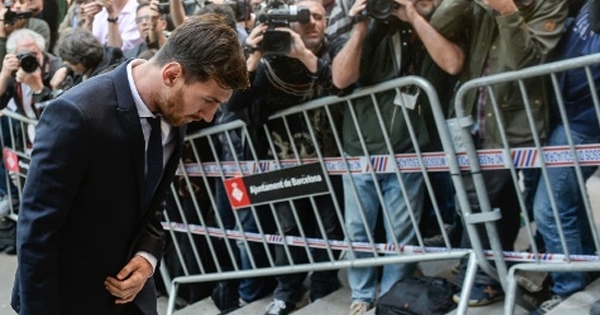 Vụ Messi trốn thuế: Không biết gì vì tin tưởng vào cha