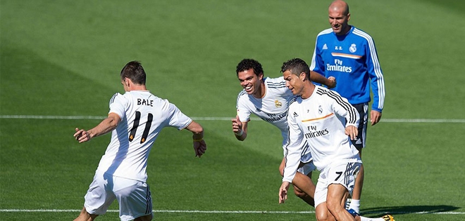 Real Madrid xem xét tương lai của 5 cầu thủ