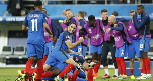 Sao tuyển Pháp lập kỷ lục mới tại Euro