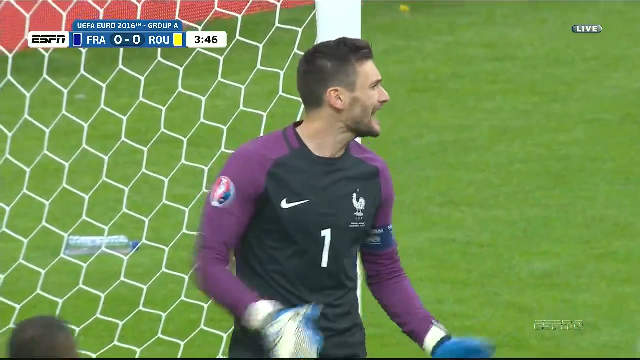 VIDEO: Lloris phản xạ tuyệt vời cứu thua cho tuyển Pháp