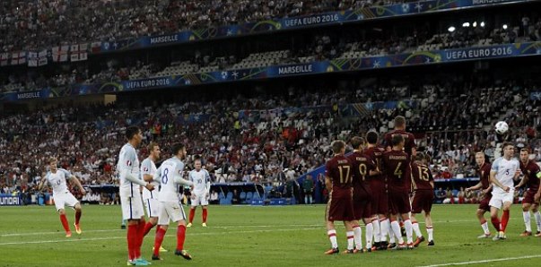 VIDEO: Eric Dier sút phạt thành bàn mở tỷ số cho tuyển Anh