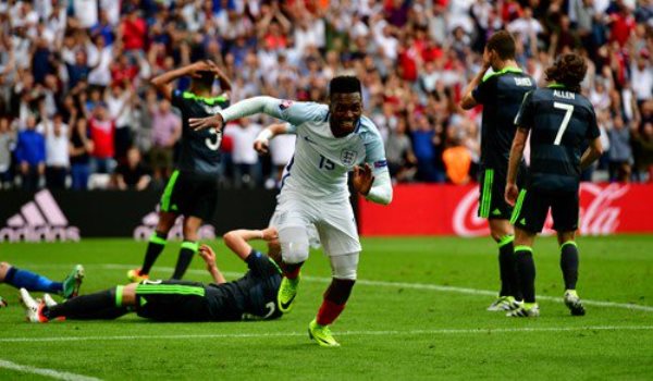 VIDEO: Sturridge ấn định chiến thắng 2-1 cho tuyển Anh