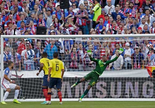 Video bàn thắng: Mỹ 2-1 Ecuador (Tứ kết Copa America 2016)