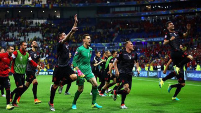 VIDEO: Albania ăn mừng chiến thắng như vô địch EURO 2016